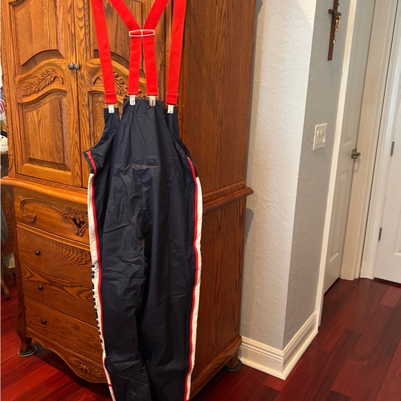 Vintage Yoko Finlandia Ski Suit, suspenders and Jacket, size medium, new - Picture 5 of 6